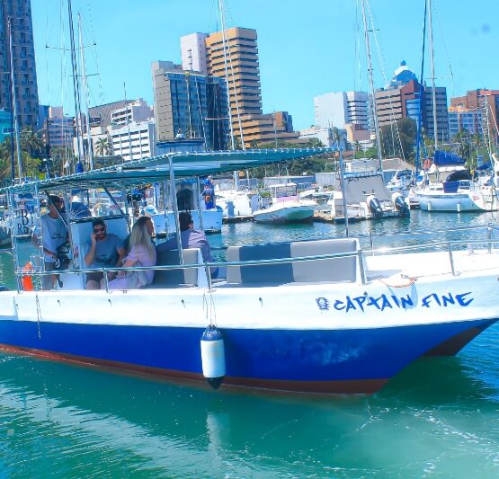 Captain Fine 1 Hour 11 Seater cruise